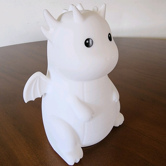 Squish Dragon Color Changing Night Light - Picture 12 of 12